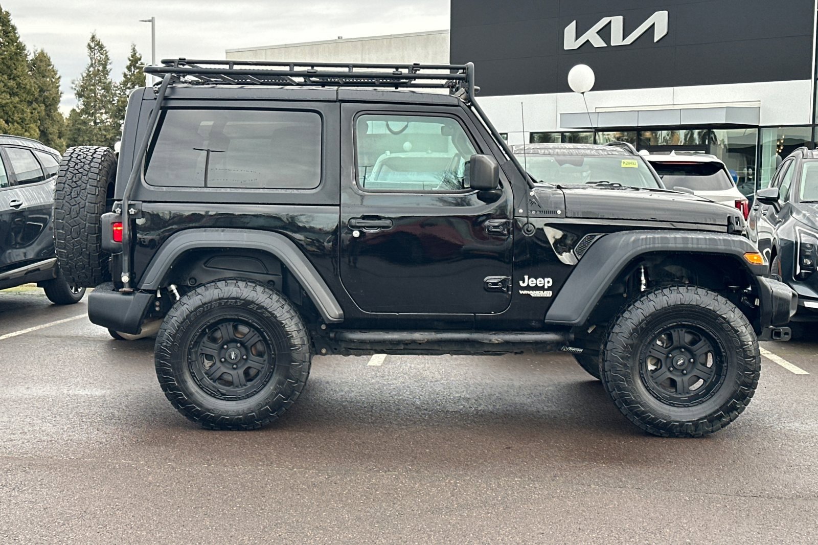 Used 2018 Jeep Wrangler Sport image 3