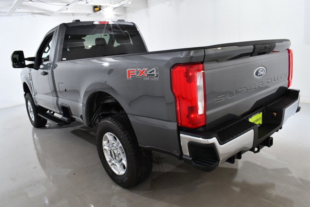 New 2026 Ford F350 XLT w/ FX4 Off-Road Package image 15