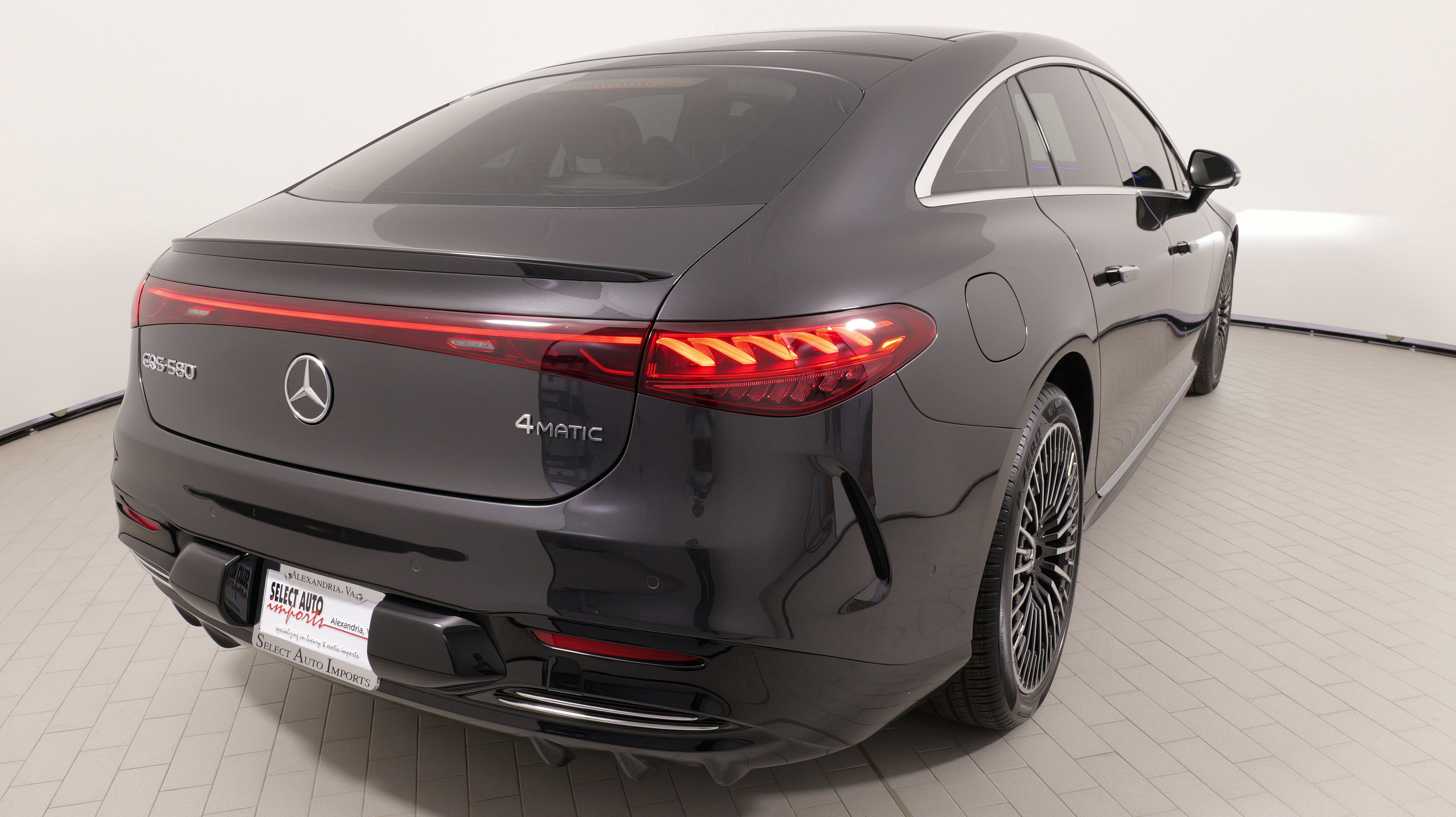 Used 2023 Mercedes-Benz EQS 580 4MATIC Sedan image 12