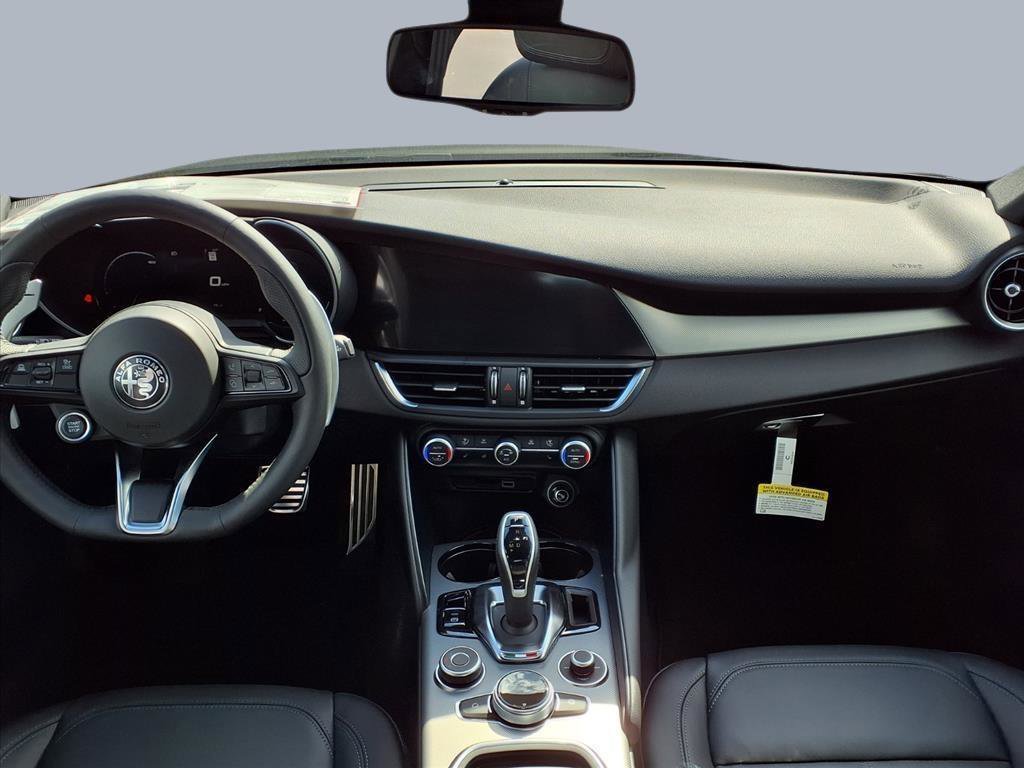 New 2025 Alfa Romeo Giulia image 12