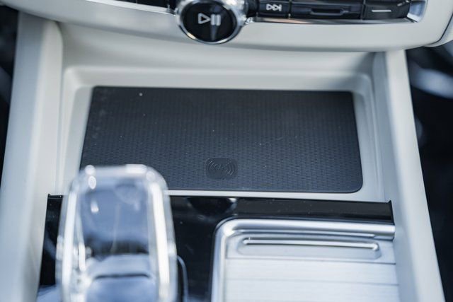 New 2026 Volvo XC60 T8 Ultra w/ Protection Package Premier image 23