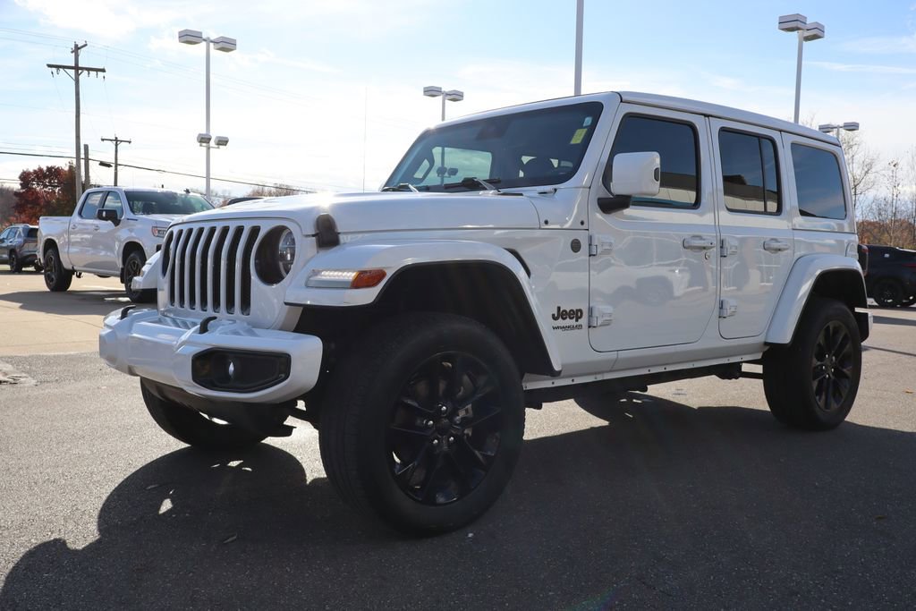 Used 2020 Jeep Wrangler Unlimited Sahara image 9