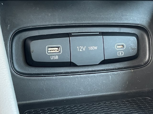 Used 2024 Hyundai Venue SEL FWD image 20