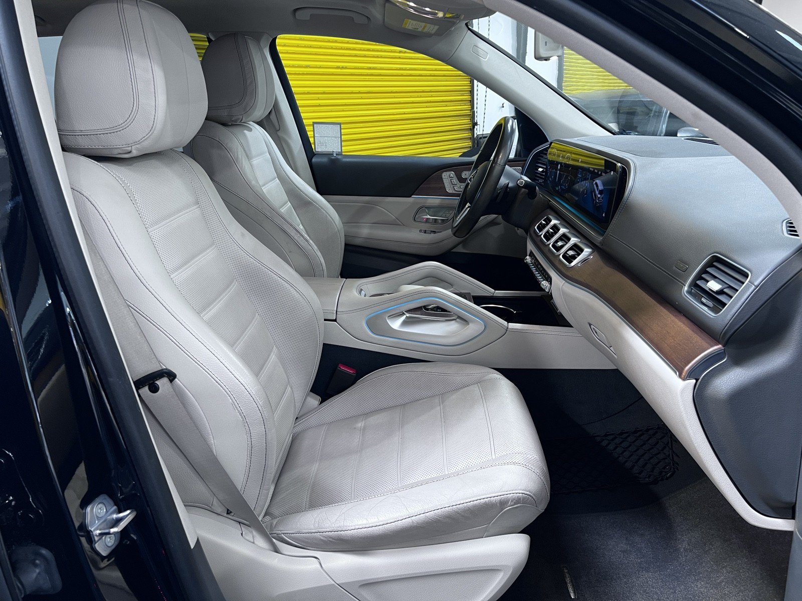Used 2020 Mercedes-Benz GLS 450 4MATIC image 17