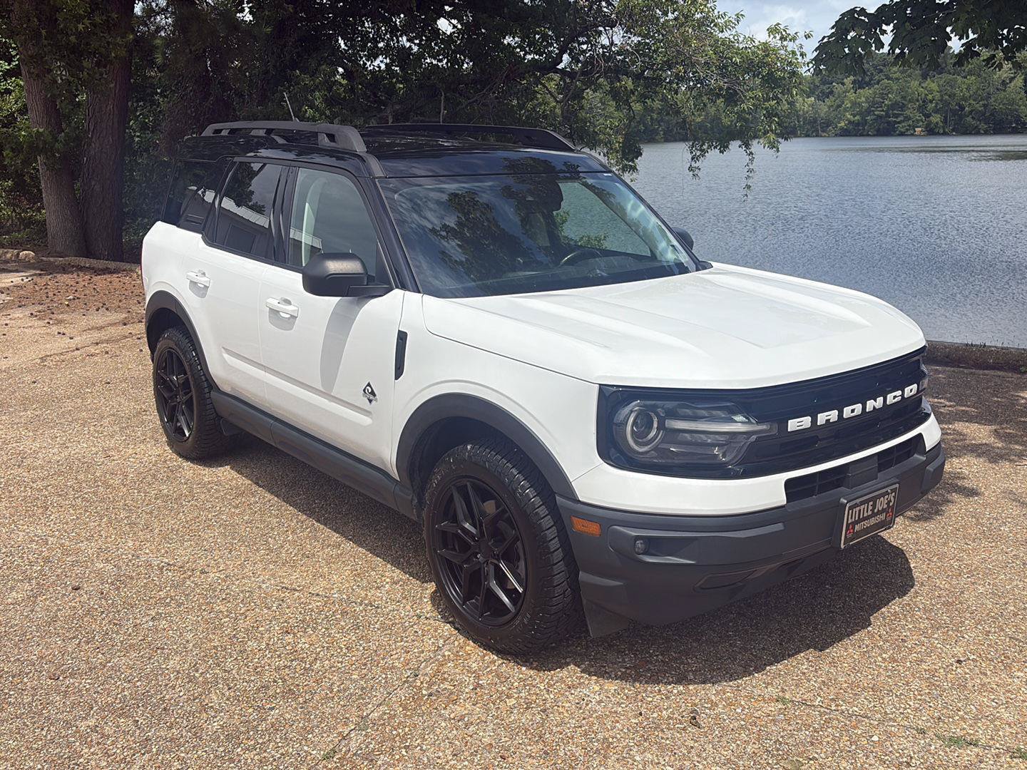 Used 2022 Ford Bronco Sport Outer Banks w/ Tech Package AWD/4WD image 2