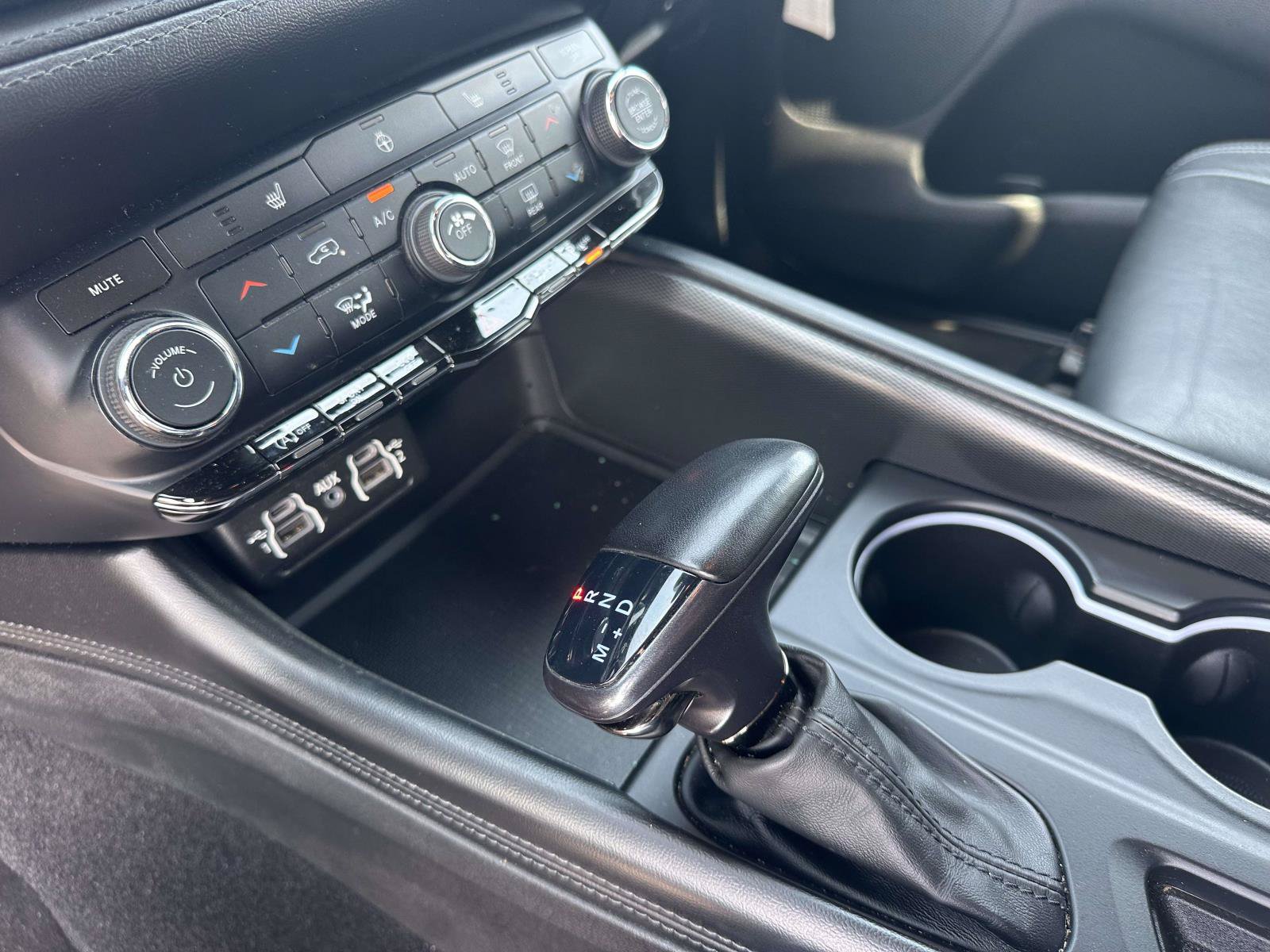 Used 2022 Dodge Durango GT AWD/4WD image 13