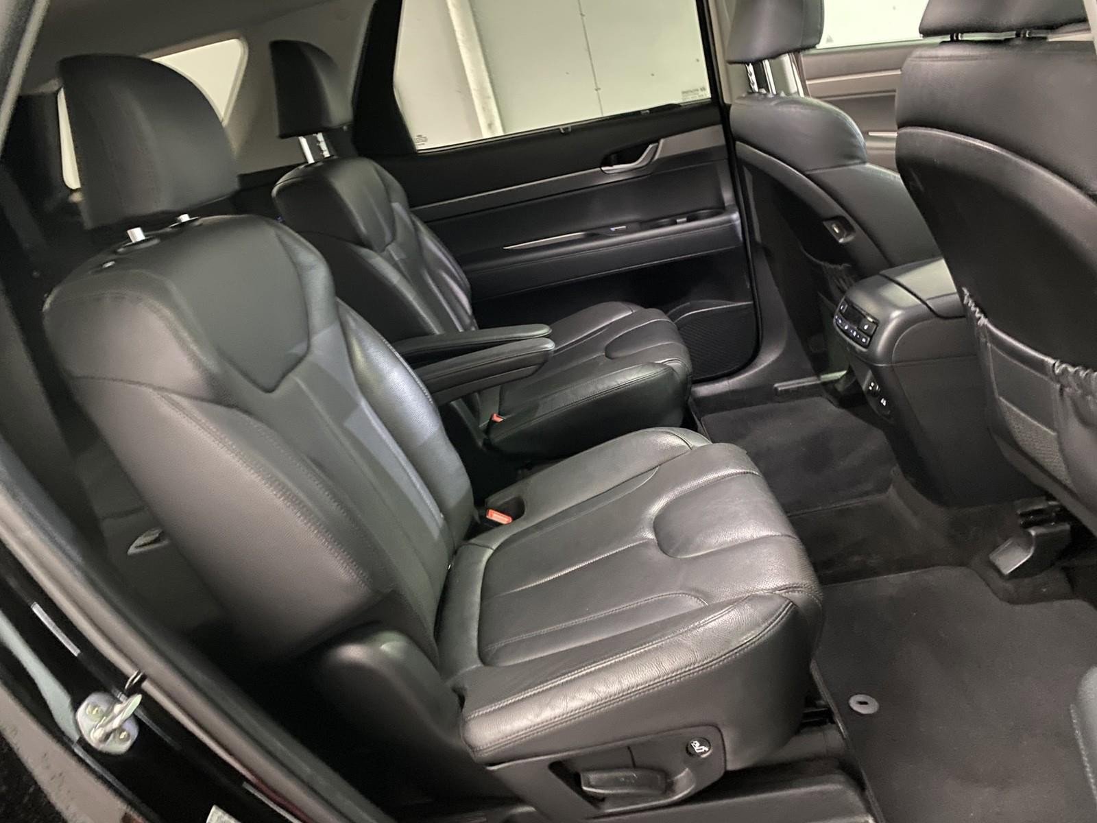 Used 2020 Hyundai Palisade SEL w/ Premium Package image 12