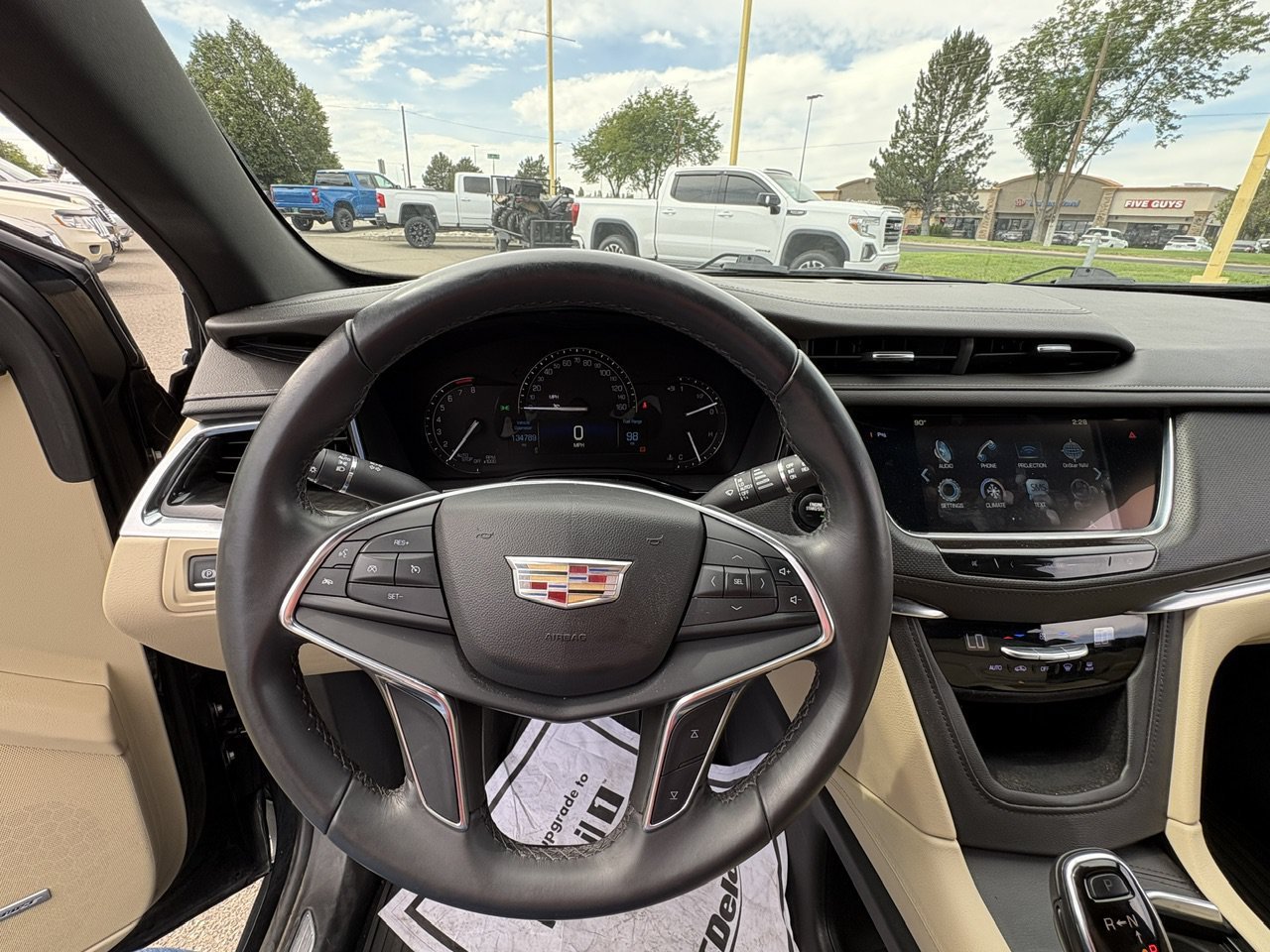 Certified 2018 Cadillac XT5 FWD image 19