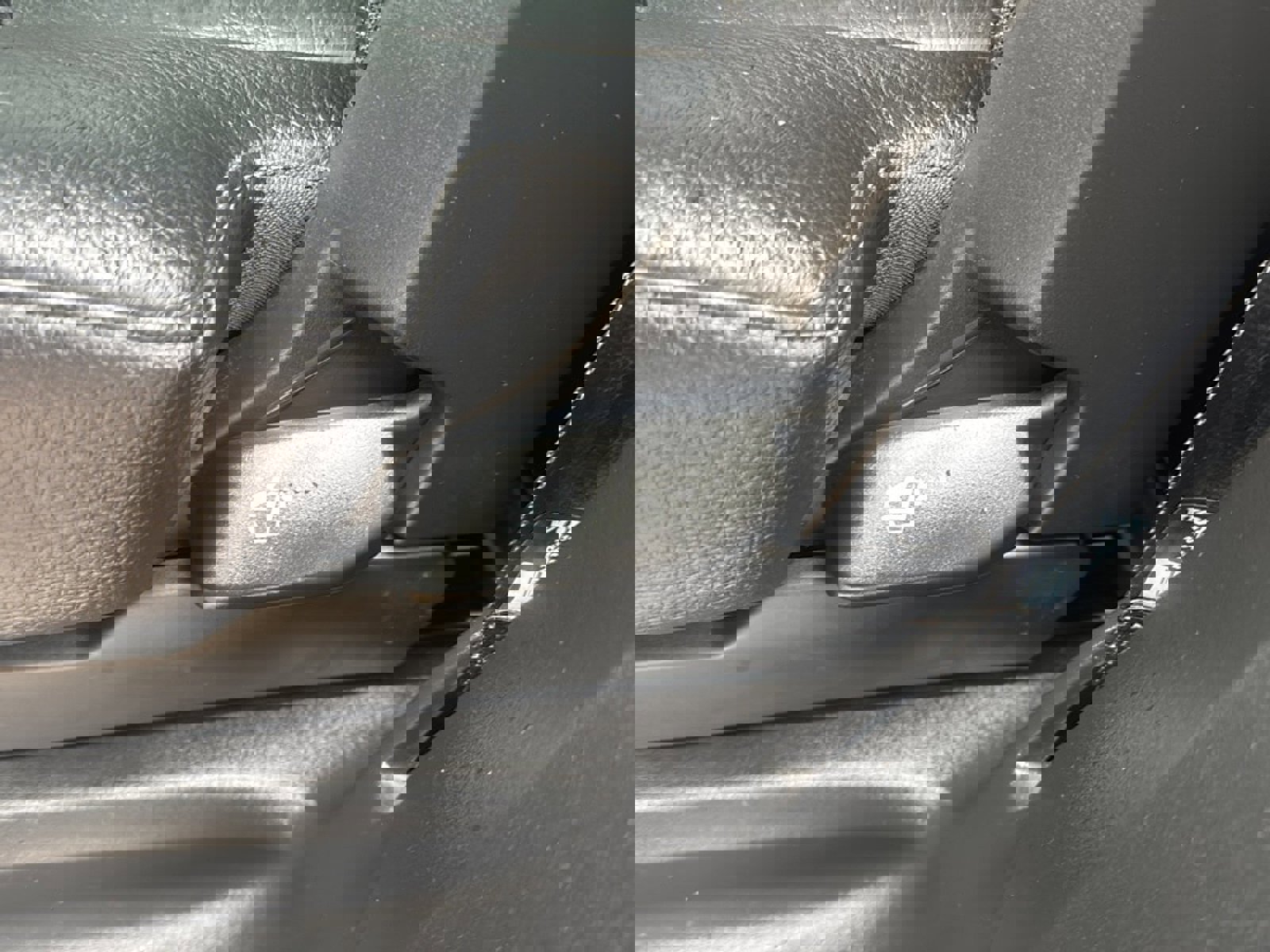 Used 2020 Volvo XC90 T6 Momentum w/ Protection Package Premier image 23