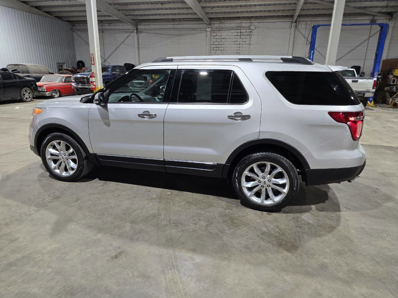 Used 2014 Ford Explorer Limited w/ Equipment Group 301A image 9