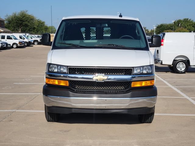 Used 2025 Chevrolet Express 2500 w/ Driver Convenience Package RWD image 10