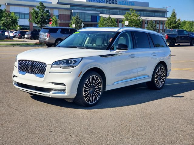 Used 2023 Lincoln Aviator Black Label w/ Dynamic Handling Package AWD/4WD image 2