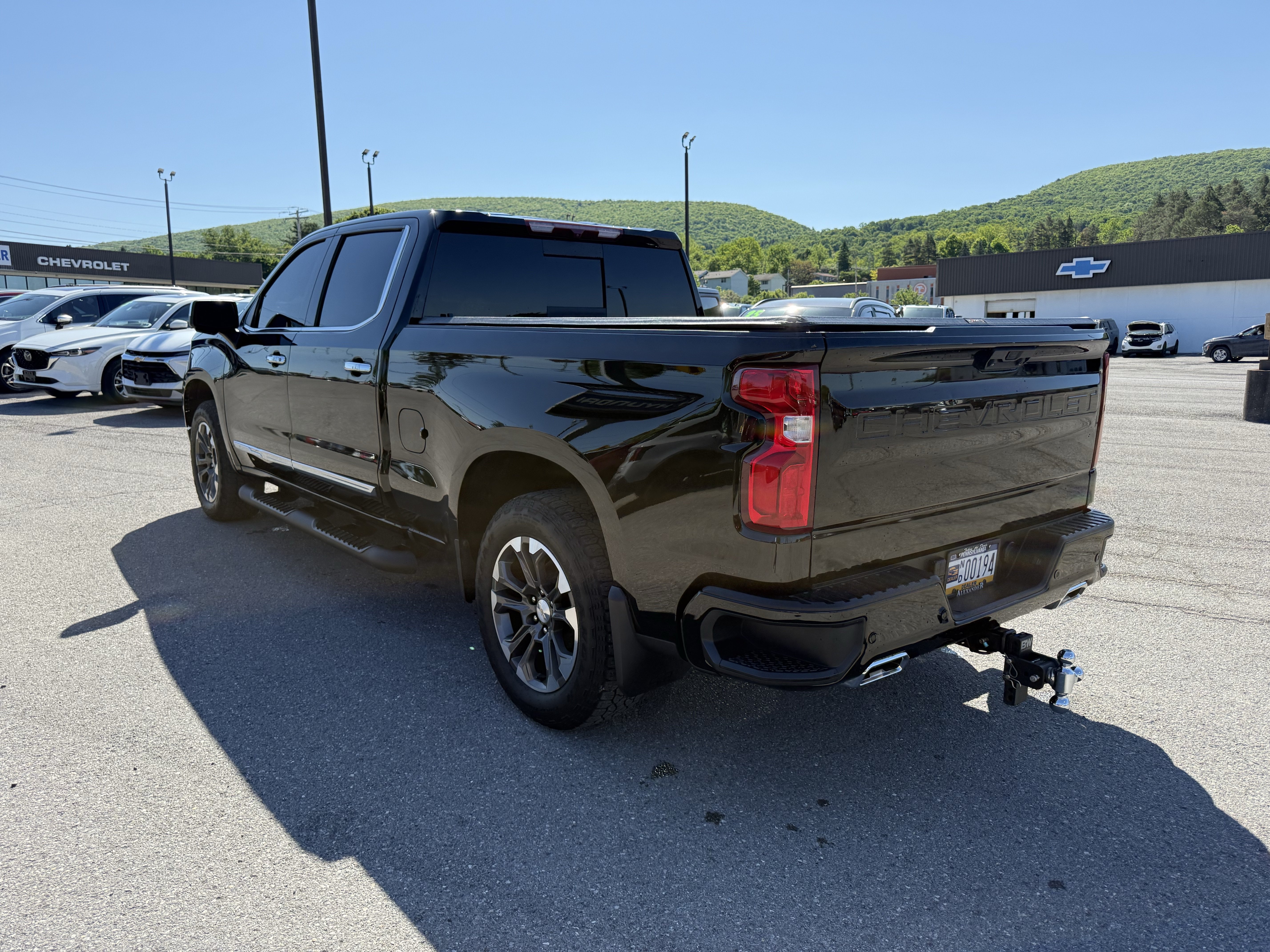 Used 2023 Chevrolet Silverado 1500 High Country AWD/4WD image 6