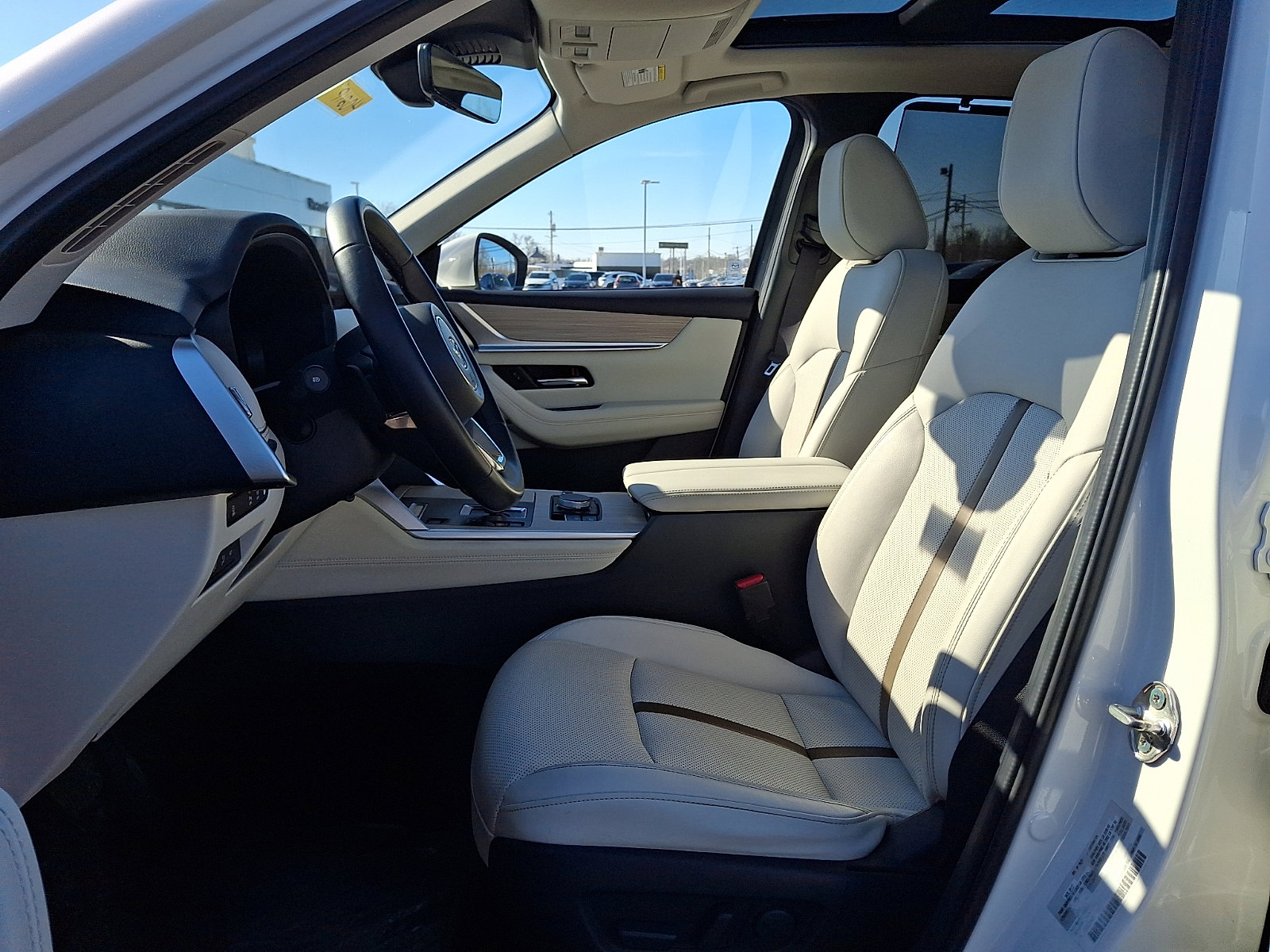 Certified 2024 MAZDA CX-90 Plug-In Hybrid w/ Premium Plus image 15