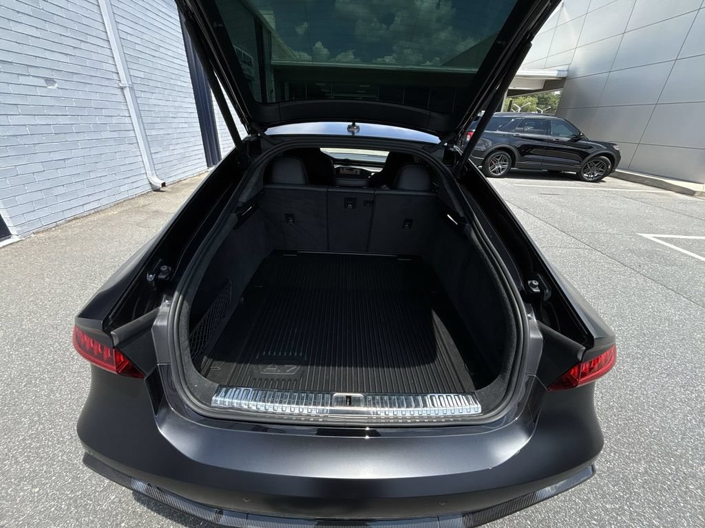 Used 2021 Audi RS 7 Sportback AWD/4WD image 21