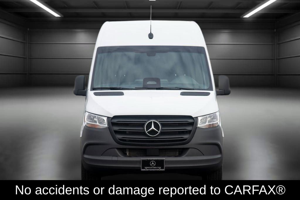Used 2025 Mercedes-Benz Sprinter 2500 image 2