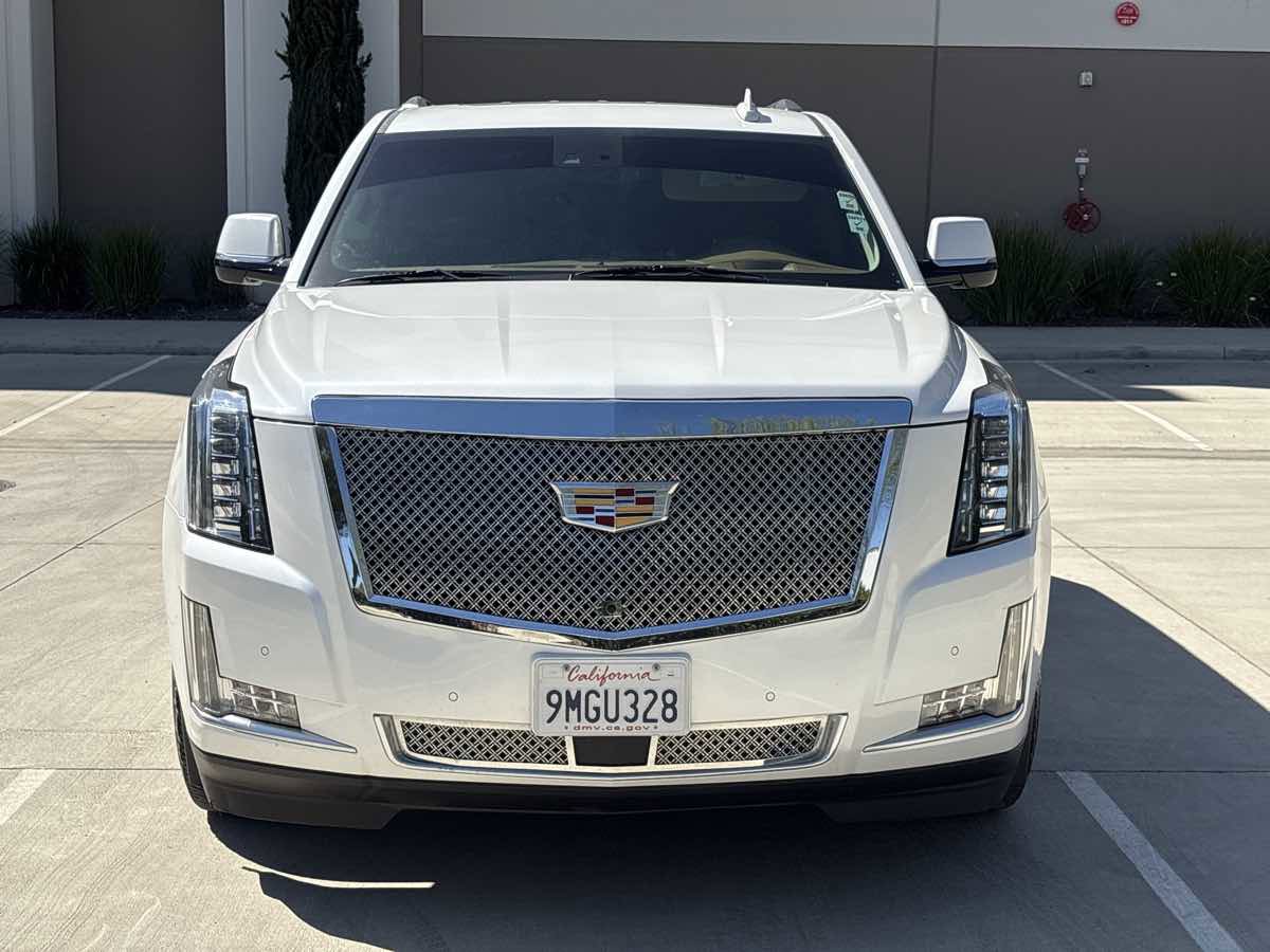 Used 2016 Cadillac Escalade Platinum image 8