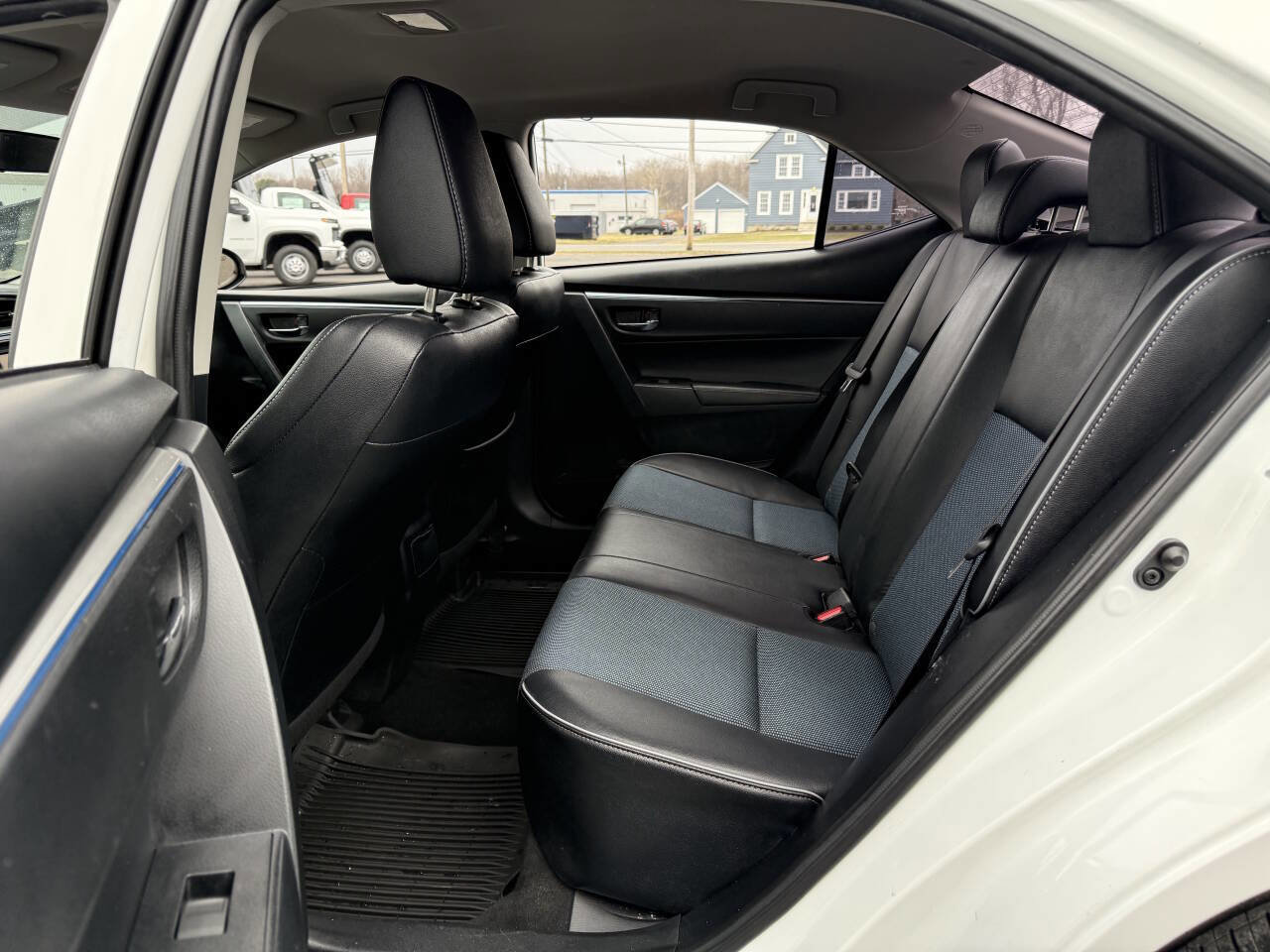 Used 2014 Toyota Corolla S image 11