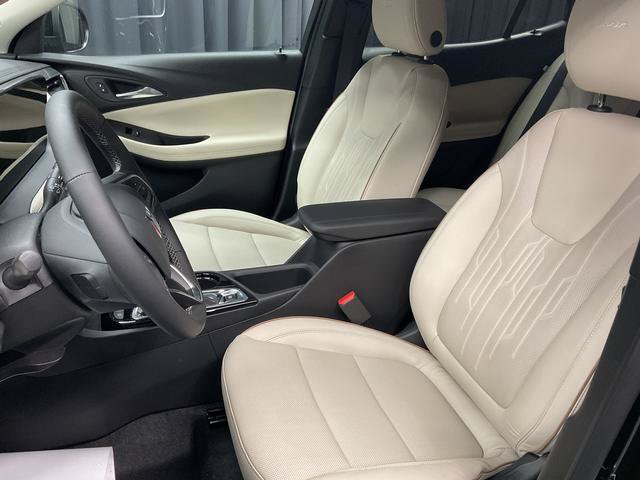 Used 2026 Buick Encore GX Avenir w/ Avenir Technology Package FWD image 14