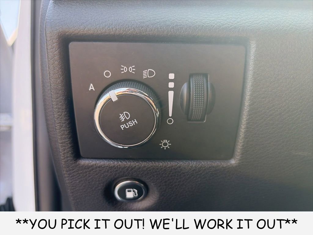 Used 2018 Jeep Grand Cherokee Limited AWD/4WD image 12