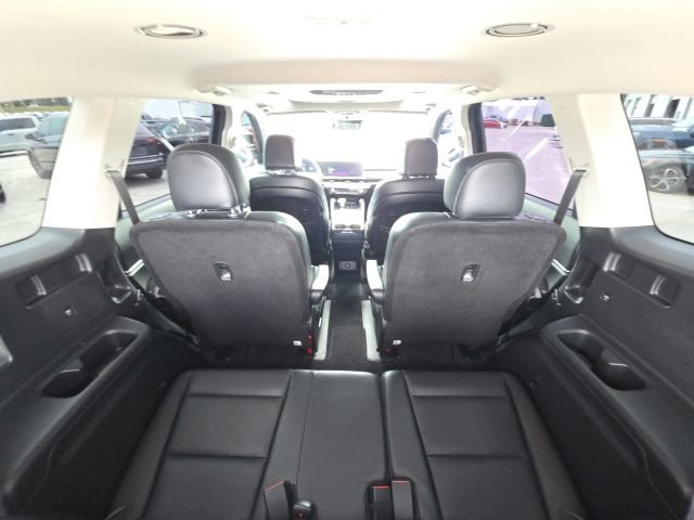 Used 2024 Kia Telluride S w/ S Sunroof Package FWD image 13