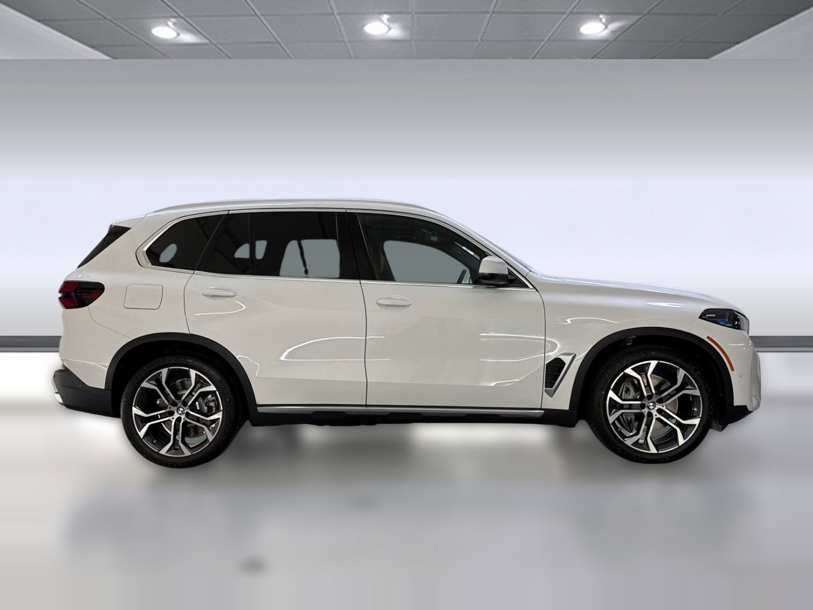 Used 2026 BMW X5 xDrive50e w/ Climate Comfort Package AWD/4WD image 8