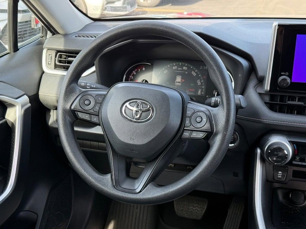 Used 2024 Toyota RAV4 XLE w/ Convenience Package image 13