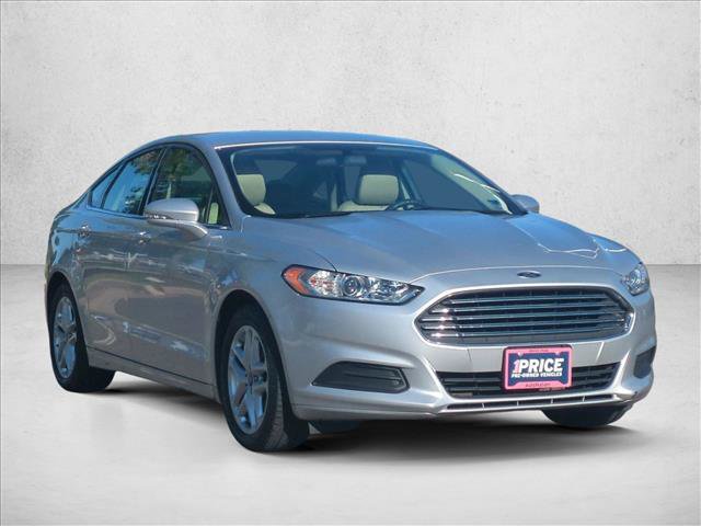 Used 2016 Ford Fusion SE FWD image 3