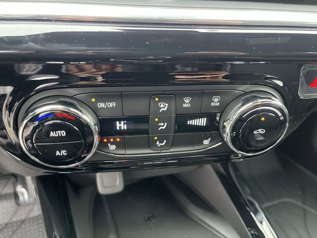 New 2026 Chevrolet Trax RS w/ Sunroof Package FWD image 18