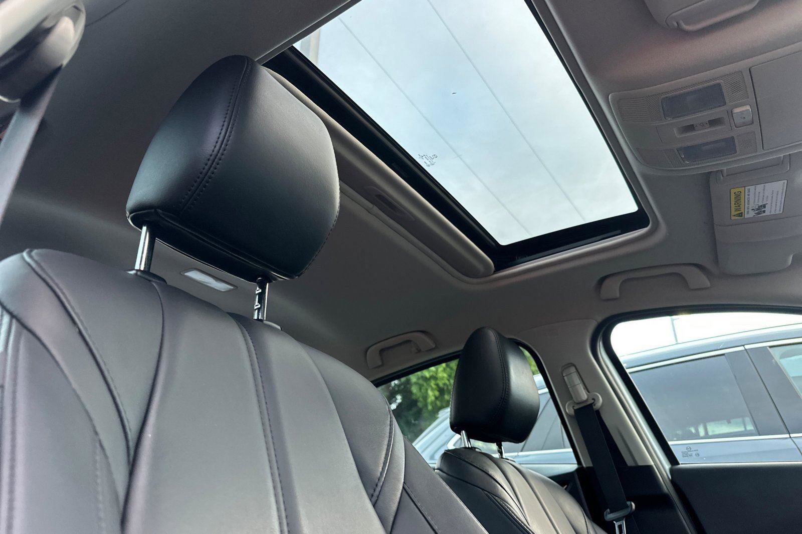 Used 2017 MAZDA MAZDA3 Touring w/ Popular Equipment Package image 16