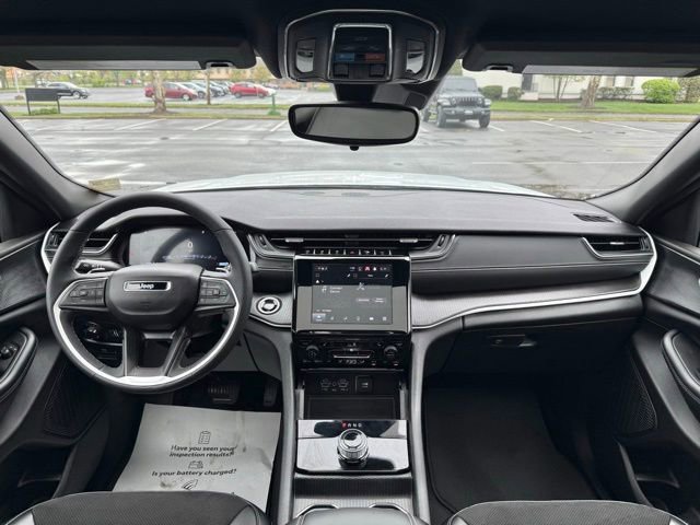 Certified 2024 Jeep Grand Cherokee L Altitude AWD/4WD image 35
