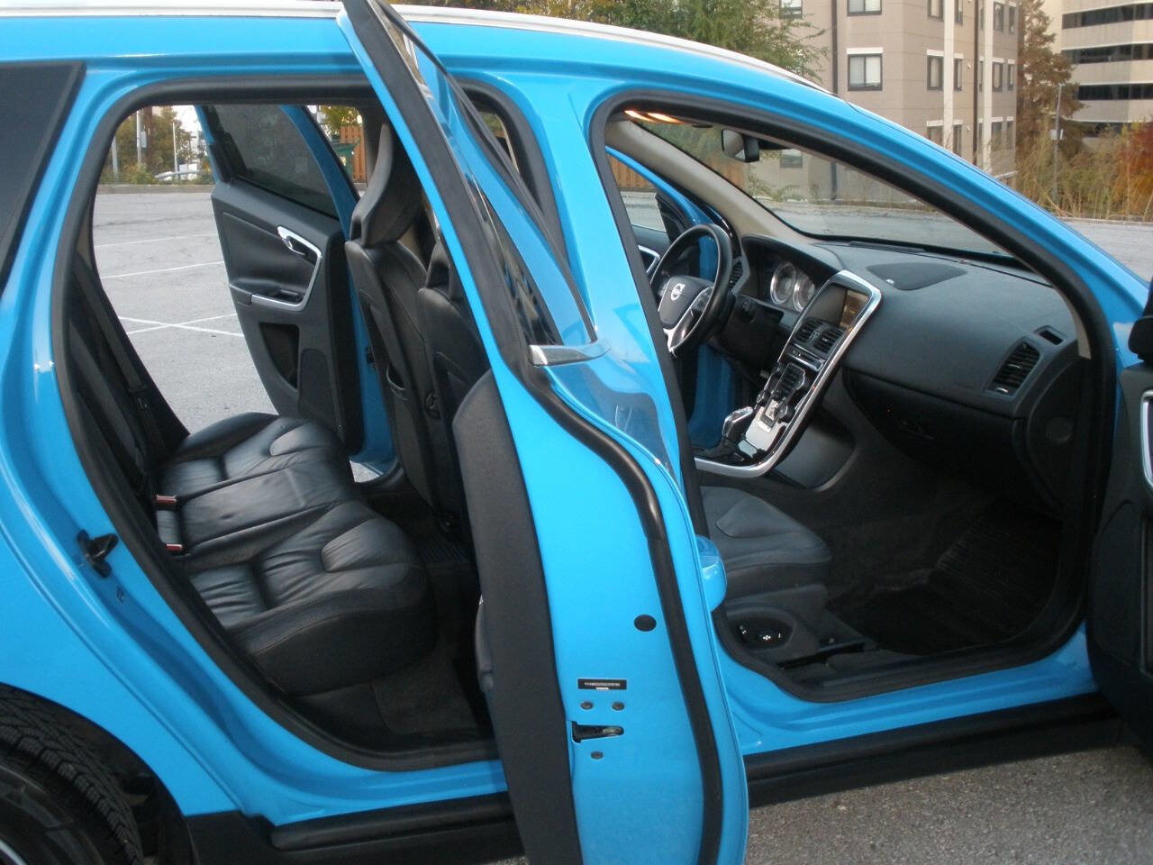 Used 2013 Volvo XC60 T6 image 17