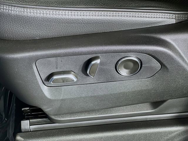 Used 2024 GMC Yukon XL Denali w/ Max Trailering Package image 12