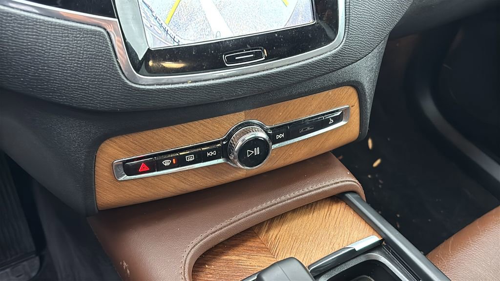 Certified 2023 Volvo XC90 B6 Plus AWD/4WD image 20