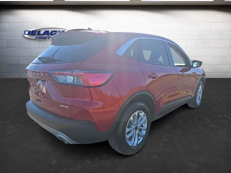 Used 2022 Ford Escape SE w/ Cold Weather Package image 5