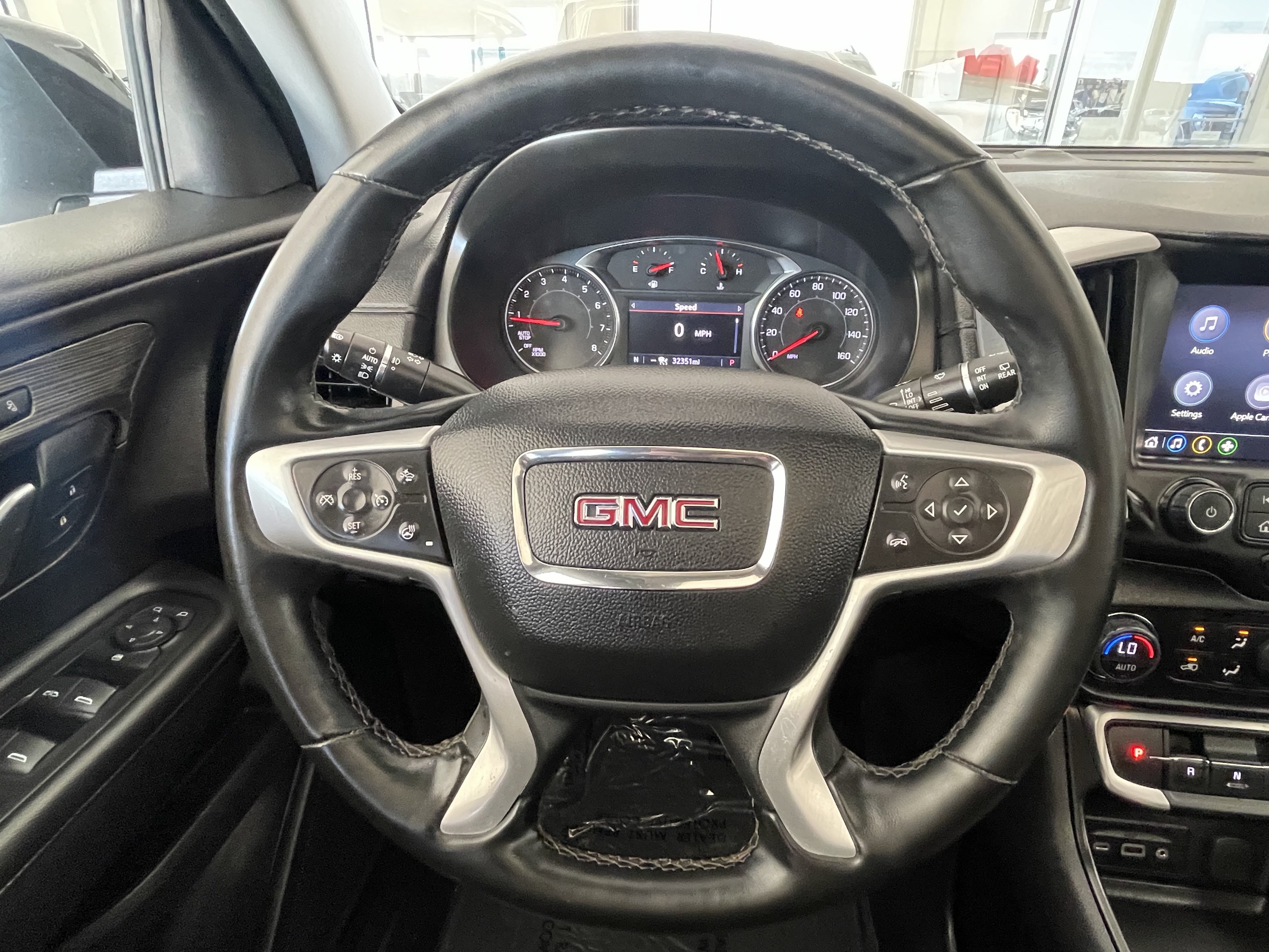 Certified 2024 GMC Terrain SLT w/ Tech Package FWD image 32