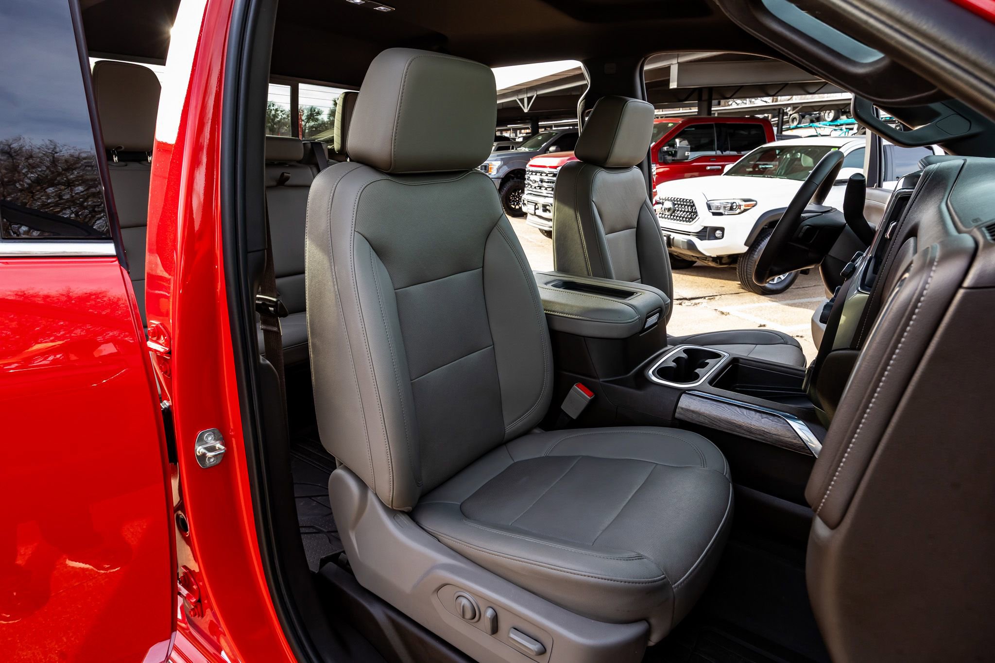 Used 2022 Chevrolet Silverado 3500 LTZ w/ LTZ Convenience Package image 31