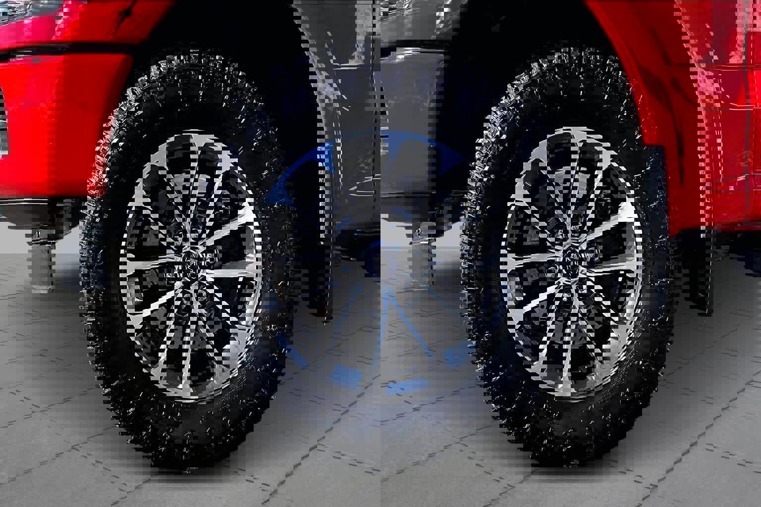 Used 2018 Ford F150 XLT w/ Equipment Group 302A Luxury image 11