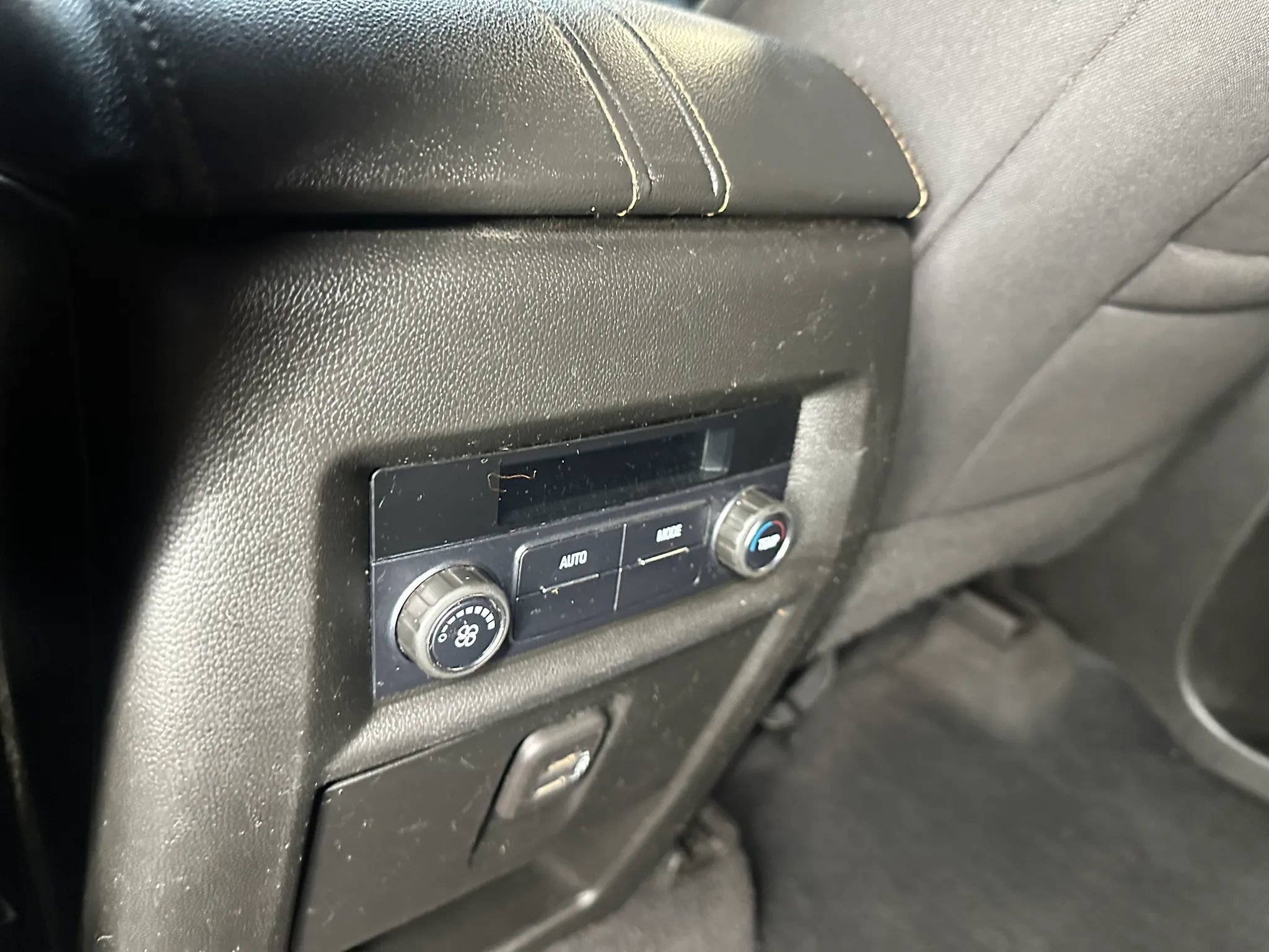 Used 2019 Chevrolet Traverse LT w/ LPO, Black Accent Package image 21