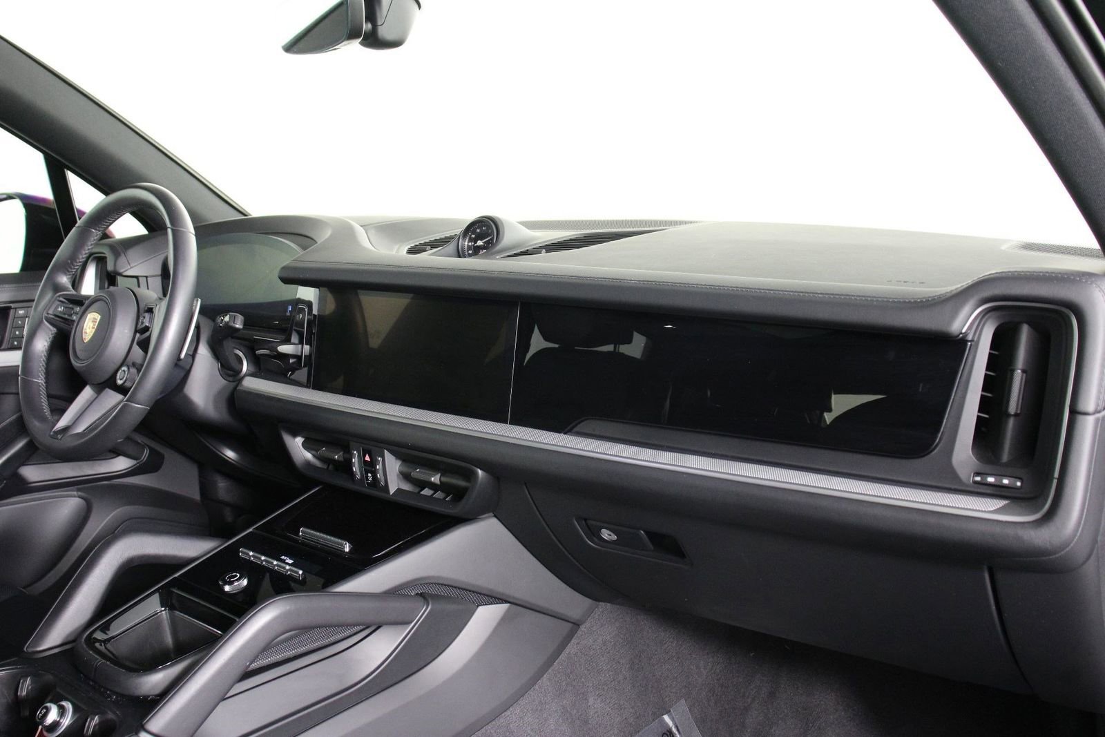 Certified 2025 Porsche Cayenne S AWD/4WD image 24