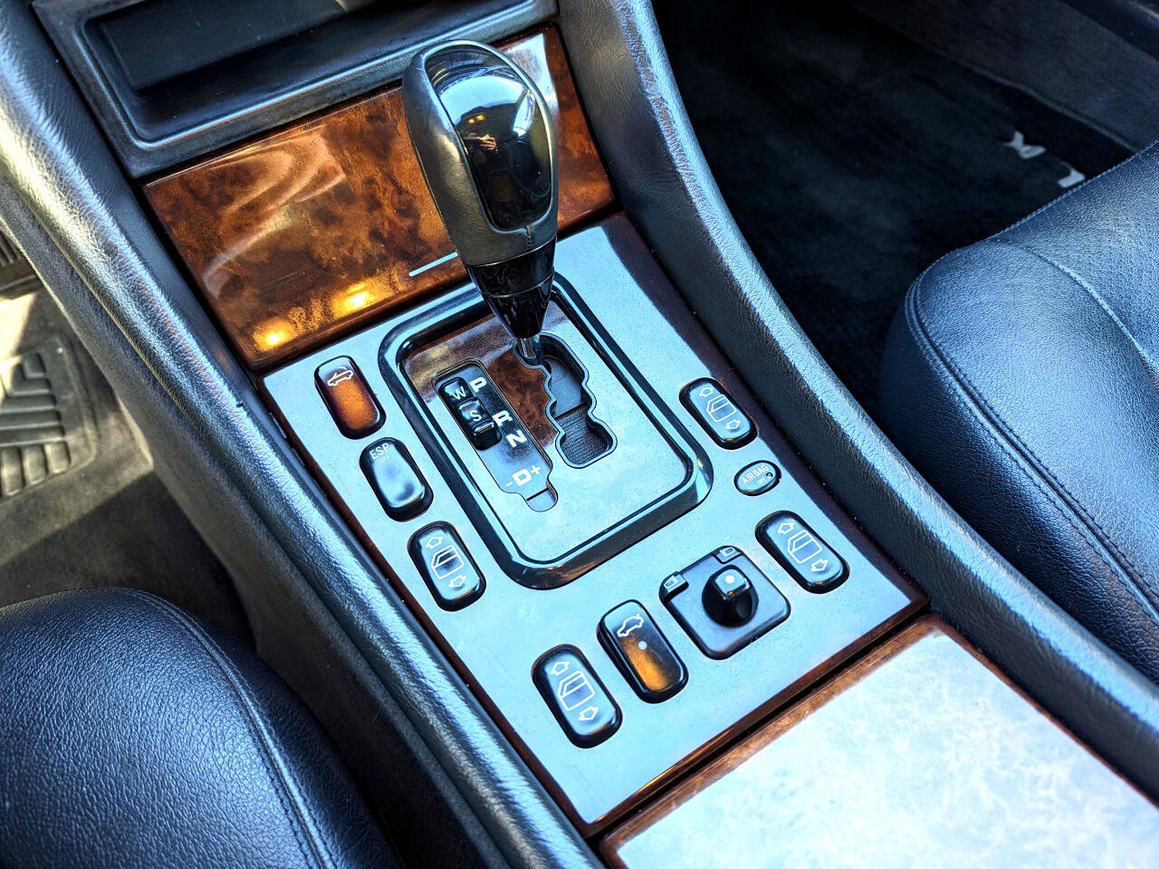 Used 2002 Mercedes-Benz CLK 320 2dr Cabriolet 3.2L image 25