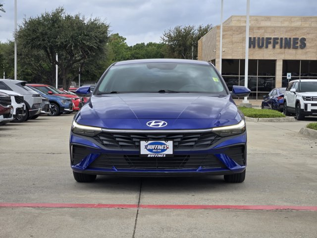 Certified 2026 Hyundai Elantra SE FWD image 2