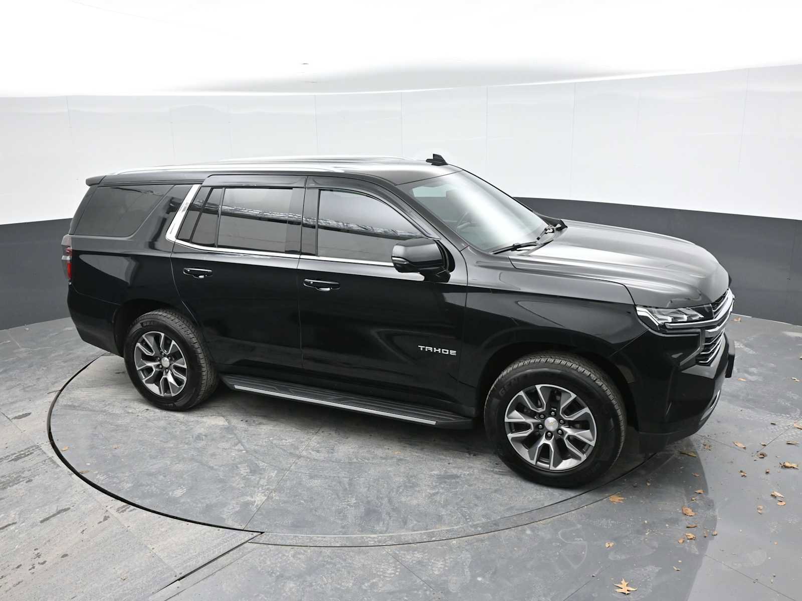 Used 2022 Chevrolet Tahoe LT w/ Luxury Package image 40