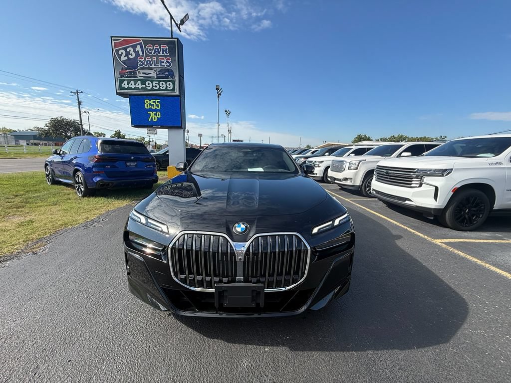 Used 2025 BMW 740i xDrive AWD/4WD image 9