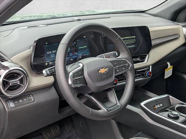 New 2026 Chevrolet Equinox LT w/ Convenience Package II AWD/4WD image 3