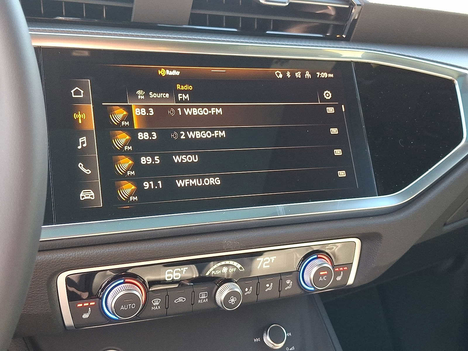 New 2025 Audi Q3 2.0T Premium image 14