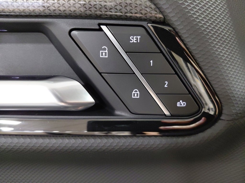 New 2026 Chevrolet Silverado 2500 ZR2 w/ LPO, Dark Essentials Package image 33