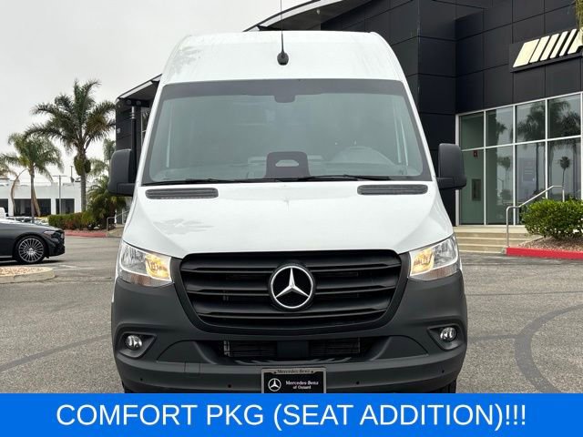 Used 2025 Mercedes-Benz Sprinter 3500 image 5
