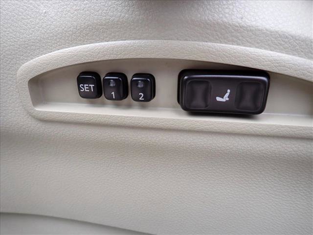 Used 2004 INFINITI FX35 AWD w/ Technology Pkg image 11