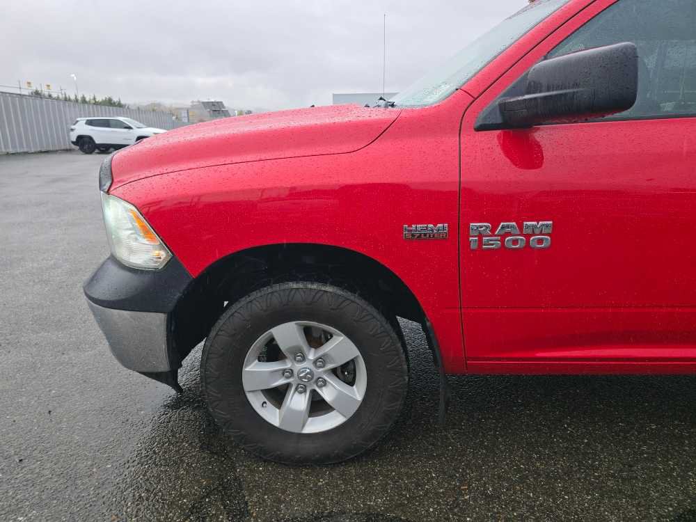 Used 2018 RAM 1500 ST w/ SXT Appearance Group AWD/4WD image 13